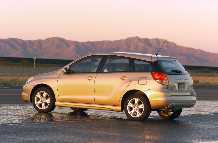  Toyota Corolla Matrix XR (E130) 2003 года  (фото 3 из 3)